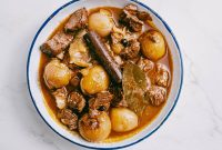 Greek Beef Stifado: Slow-Simmered Stew with Onions