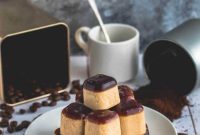Keto Coffee Gummies: Low-Carb Caffeine Snack for Energy