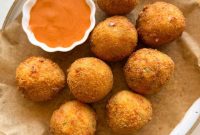 Failproof Cheesy Bite-Size Cheese Ball Recipe for Parties