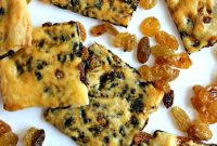 Golden Raisin Biscuit Cookies Recipe for Crispy, Buttery Treats