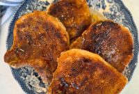 Pan-Seared Pork Chops: Seasoning and Searing for Juicy Results