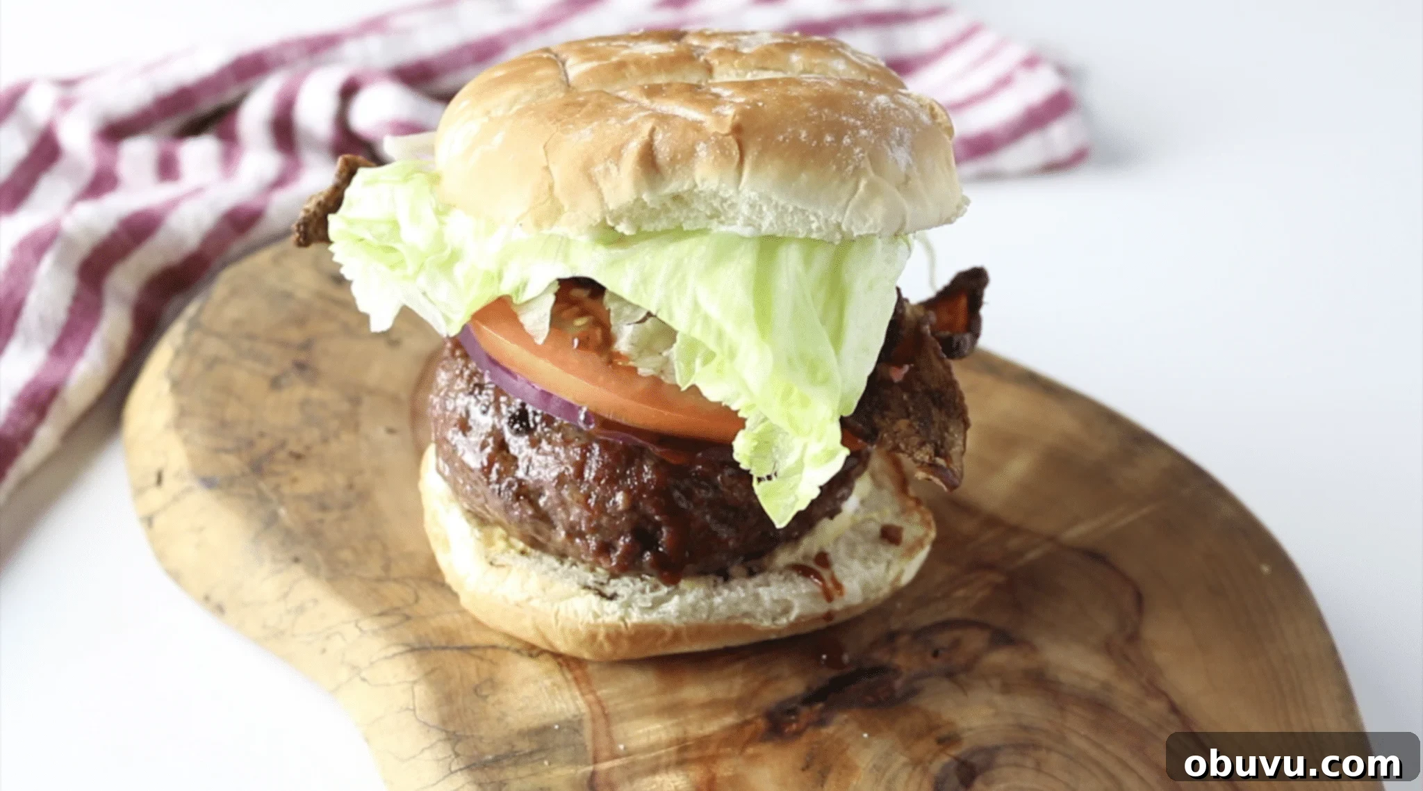 Juicy Lucy Burger Recipe: Melted Cheese-Stuffed Patties 5 Juicy Lucy process photos showing how to build the burger.