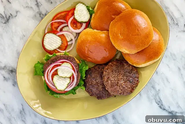 Juicy Mozzarella-Stuffed Burgers with Crispy Basil and Tomato 5 img 2891 4