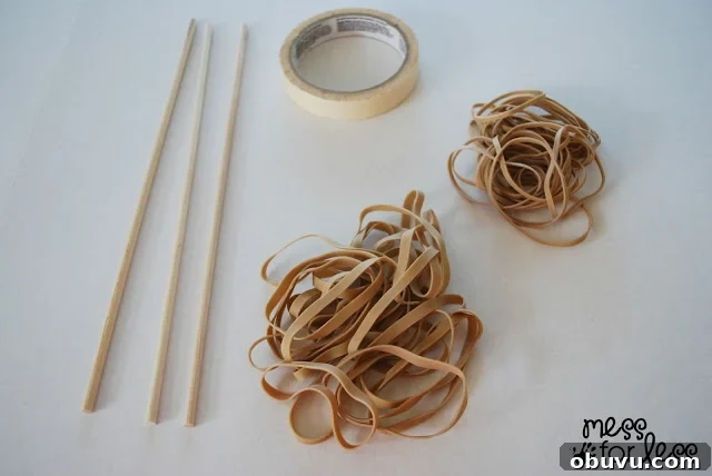 Creative Rubber Band Paintbrush Techniques for Unique Art 3 rubber bands, dowels, and tape