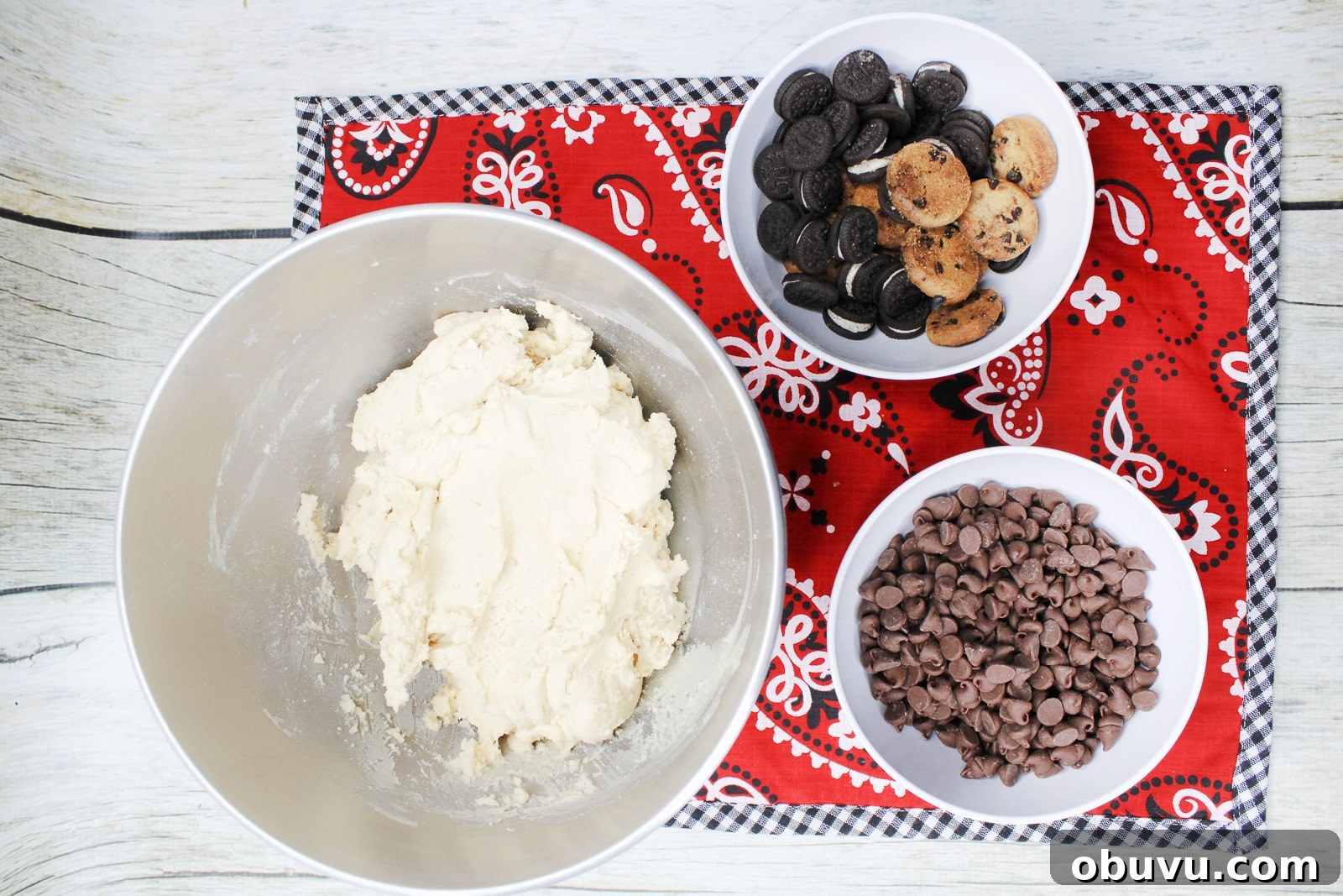 Cookie Monster Cookies: Fun Recipes for Kids & Cookie Lovers 3 ingredients for Cookie Monster cookies in bowls