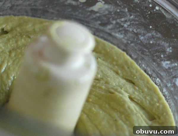 Banana Avocado Mint Ice Cream - No Ice Cream Maker Needed! Banana Avocado Mint Ice Cream - No Ice Cream Maker Needed!