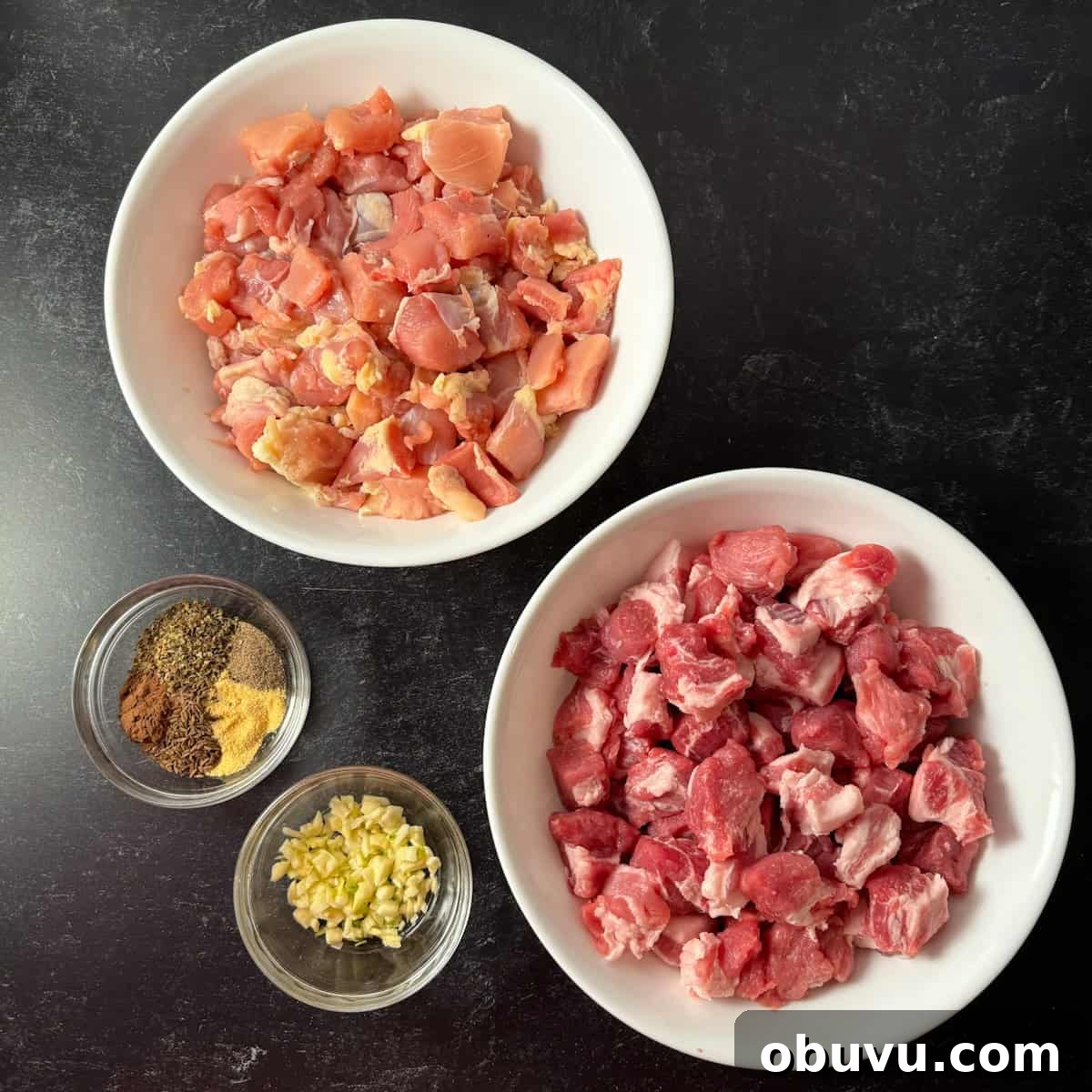 Juicy Chicken Bratwurst Recipe: Homemade Chicken Sausage Guide 3 chicken bratwurst ingredients